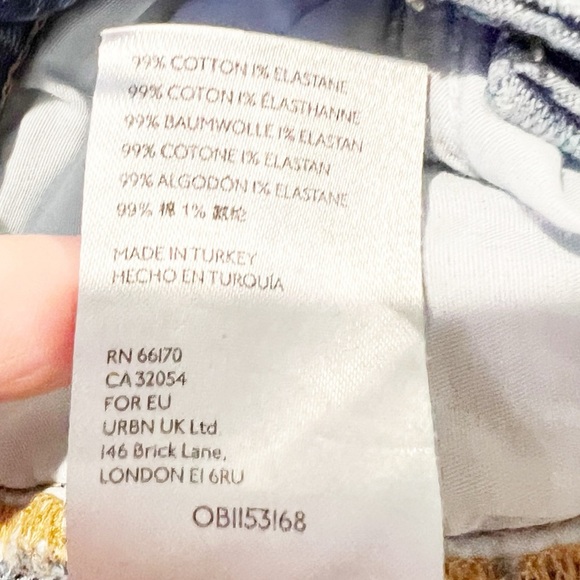 Free People Stella Kick Flare Cropped Raw Hem High Rise Button Fly Jeans Size 30 - Picture 9 of 11